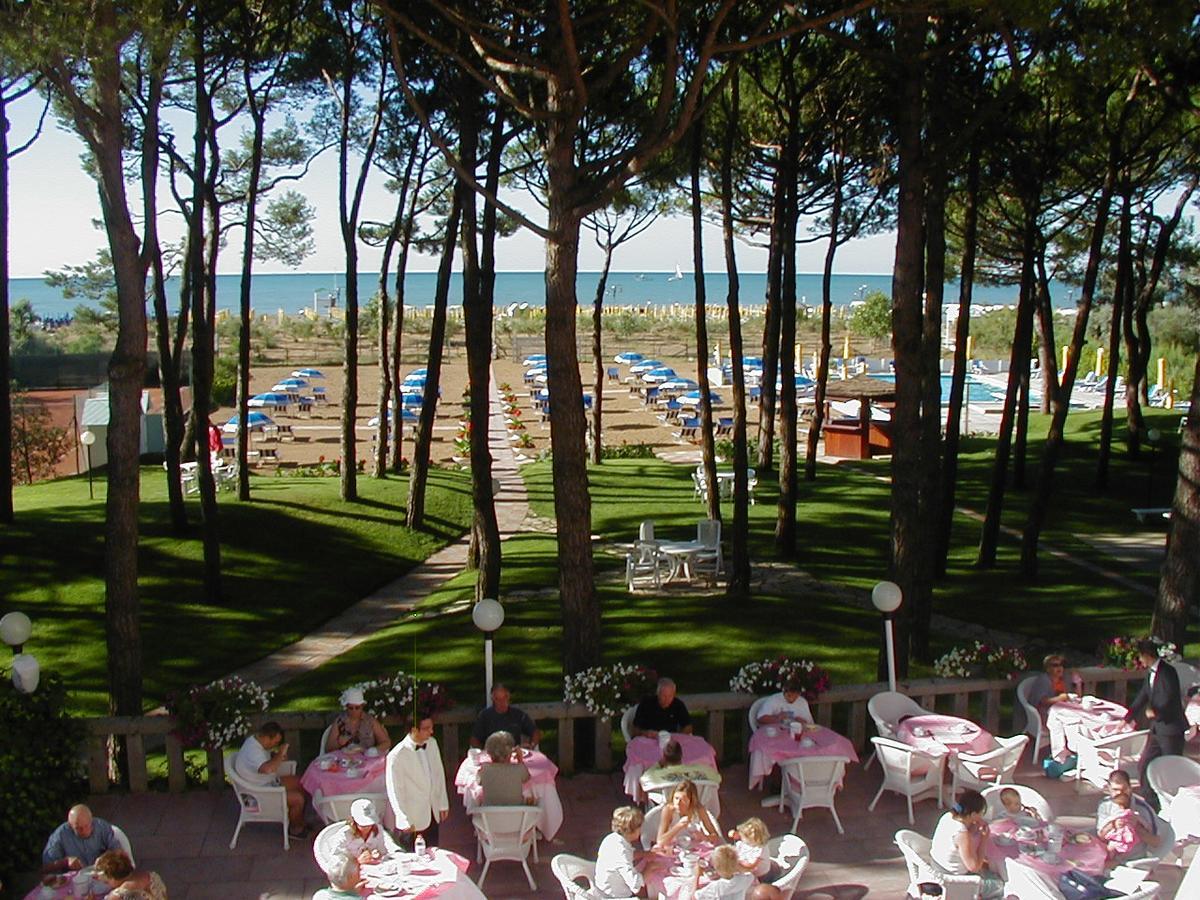 Hotel Beau Rivage Pineta Lido di Jesolo Ngoại thất bức ảnh